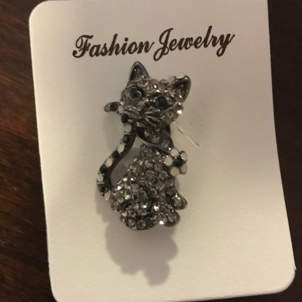 Brooch